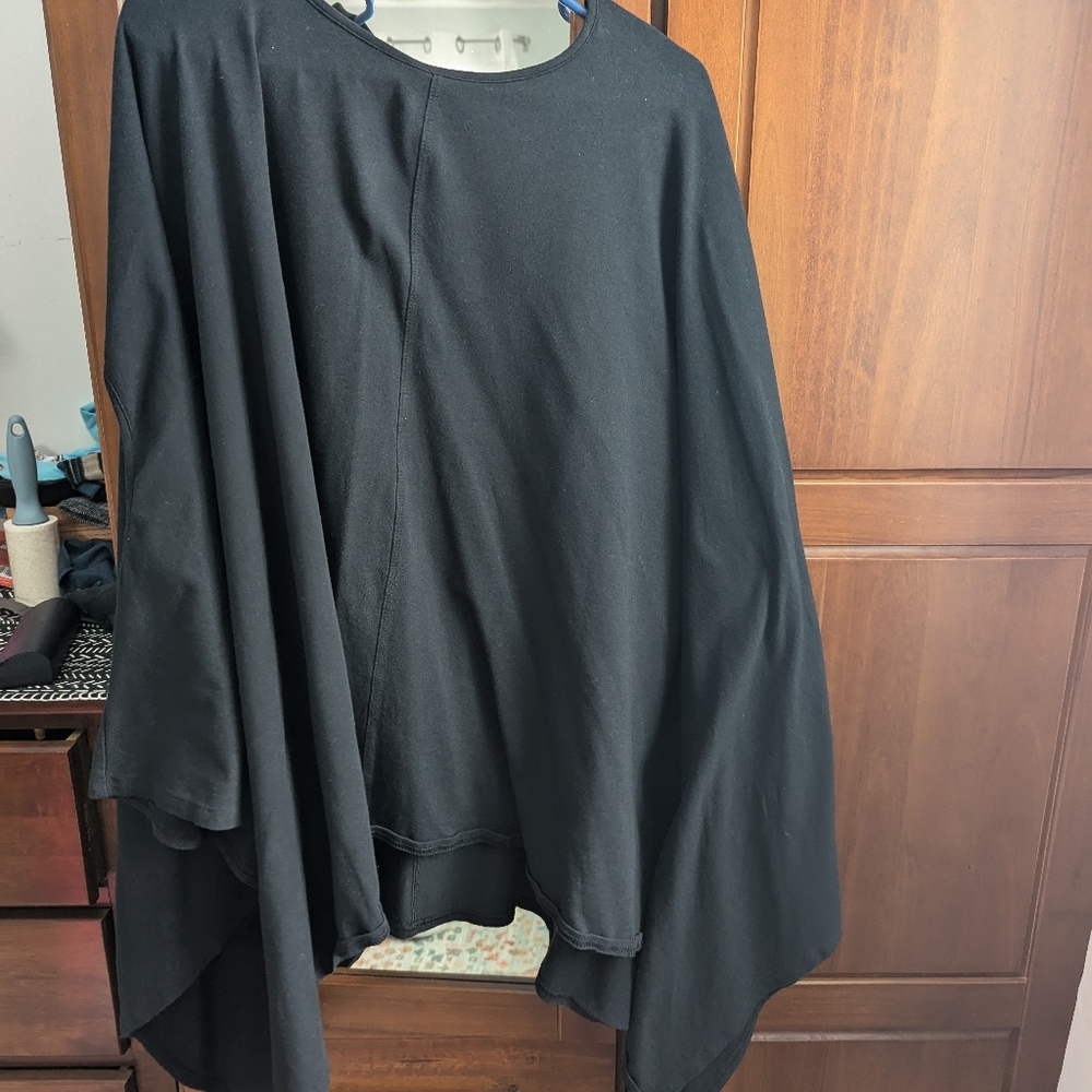 Black Poncho - Mien Studios
